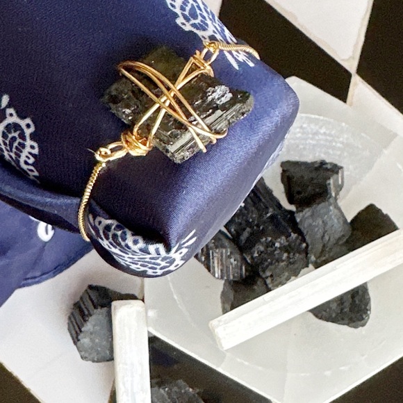 Raw black tourmaline nugget dainty gold adjustable bracelet/protection stone/ - Picture 9 of 9